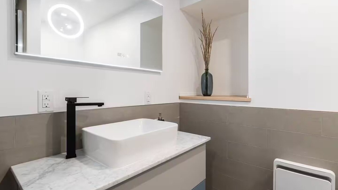 Photo of Bathroom in Ville-Marie