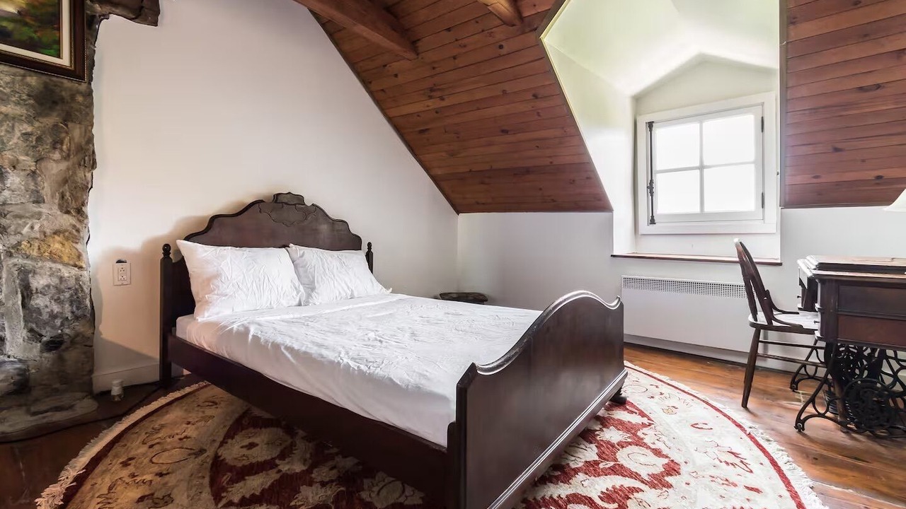 Photo of Bedroom in Ville-Marie