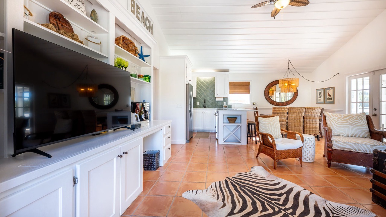 Photo of Livingroom in Pine Island
