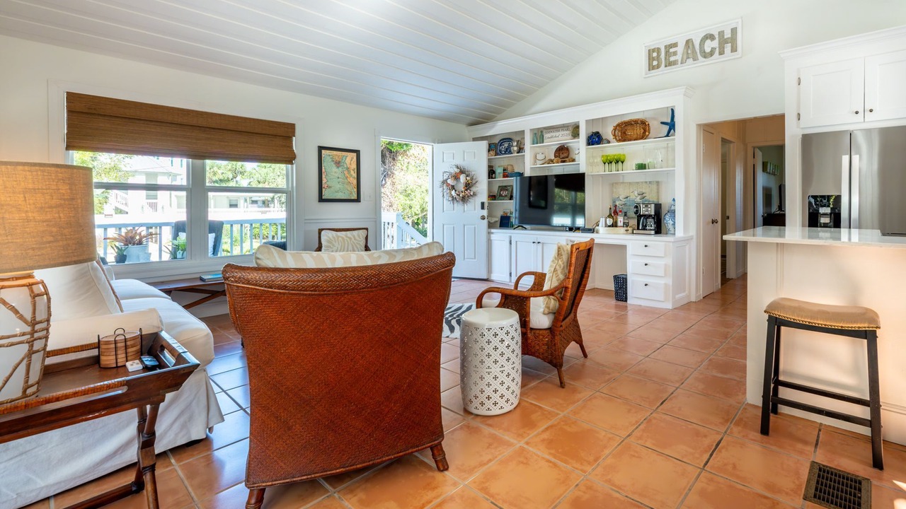 Photo of Livingroom in Pine Island