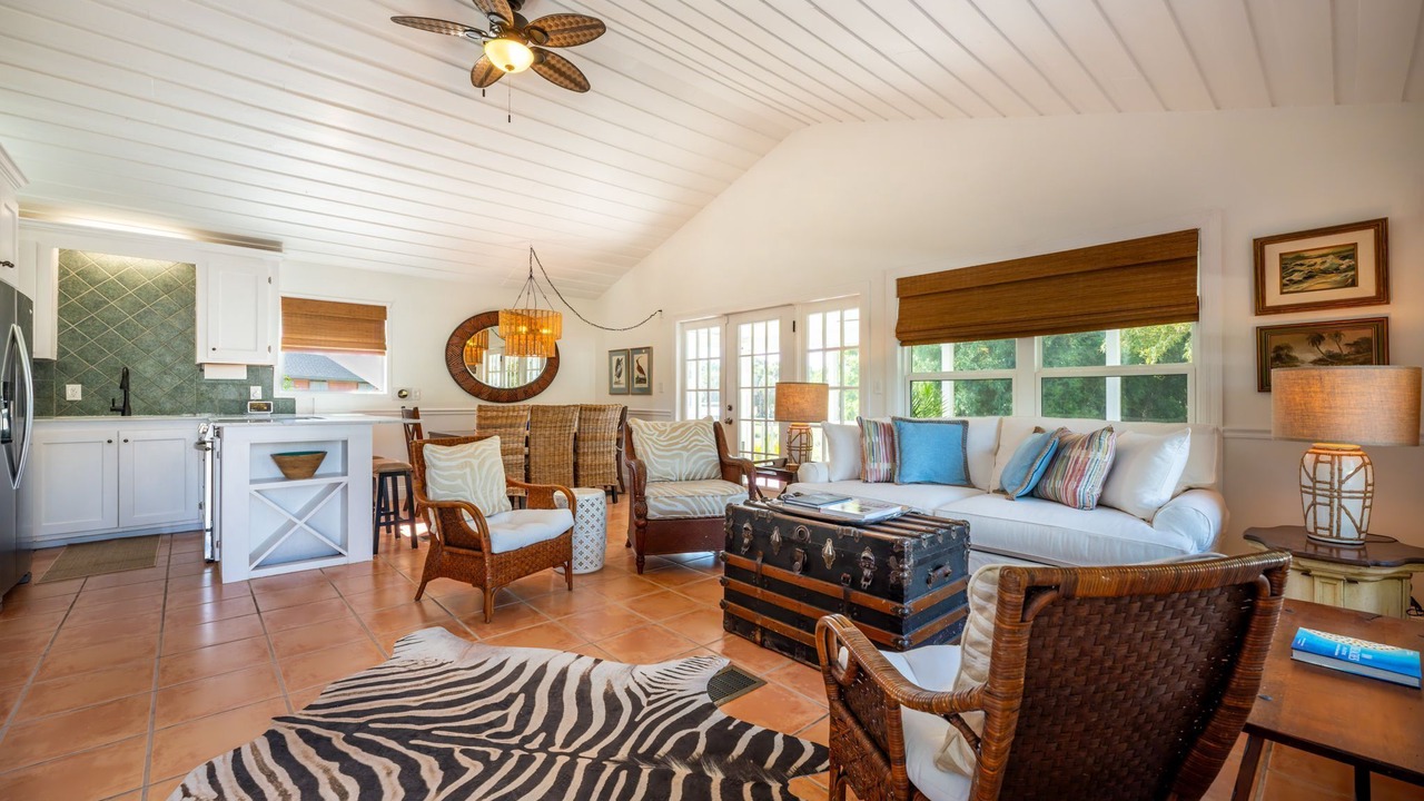 Photo of Livingroom in Pine Island