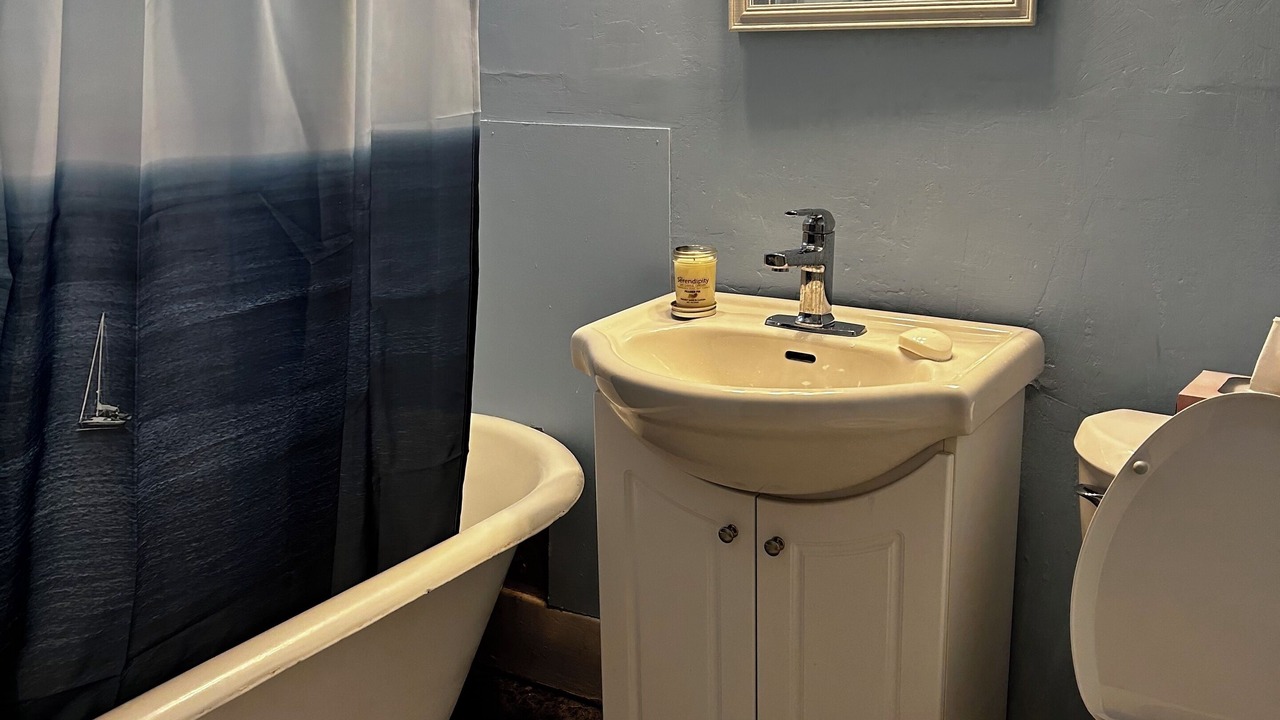 Photo of Bathroom in Nipigon