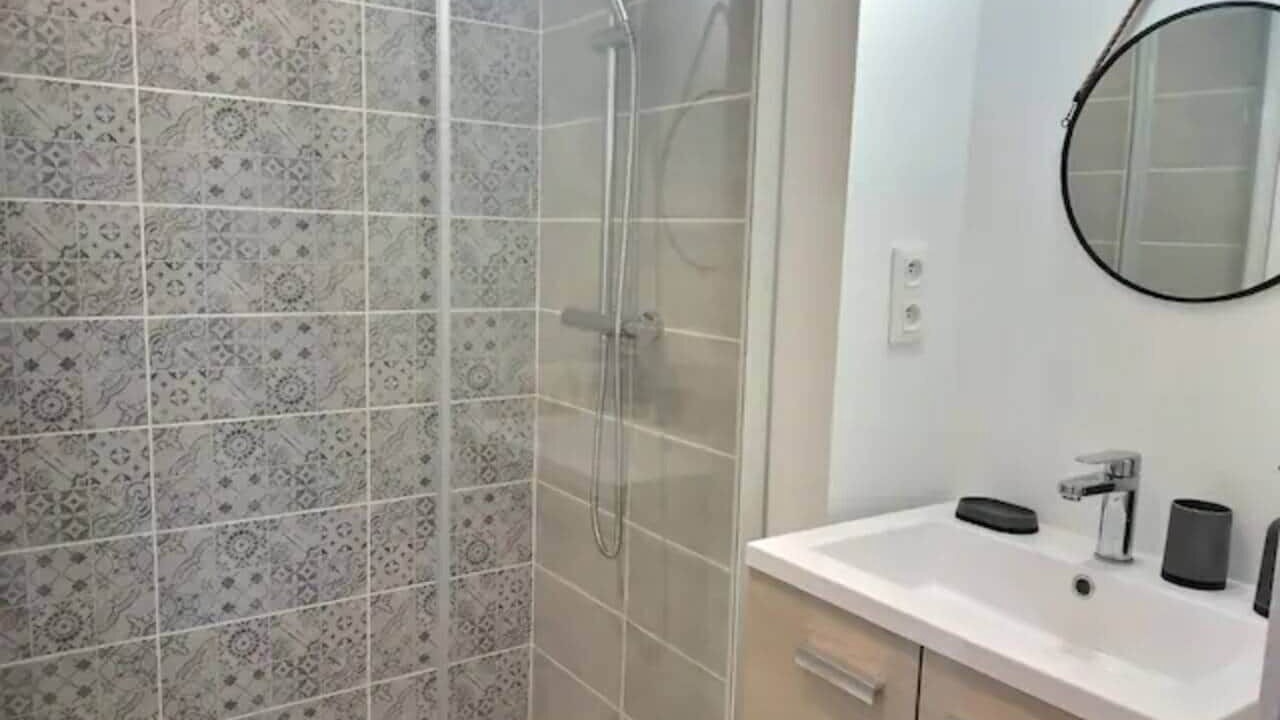 Photo of Bathroom in Pontlieue - Rocade