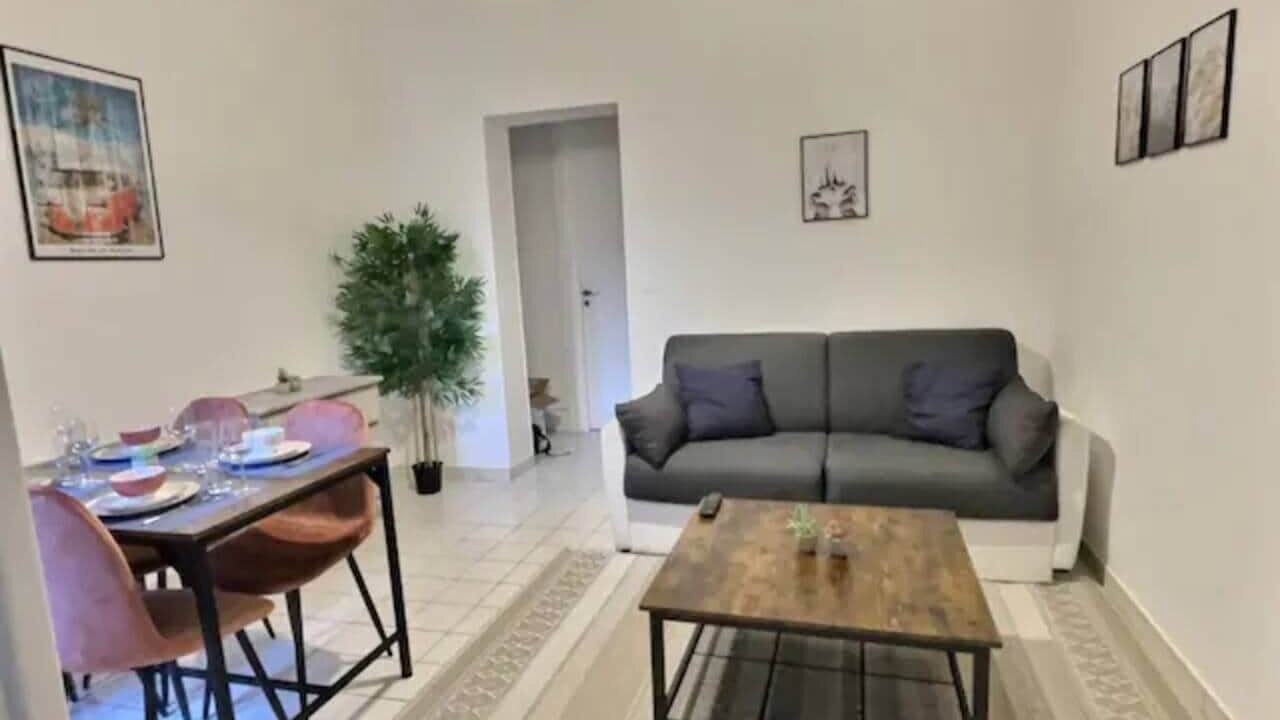 Photo of Livingroom in Miroir - Batignolles