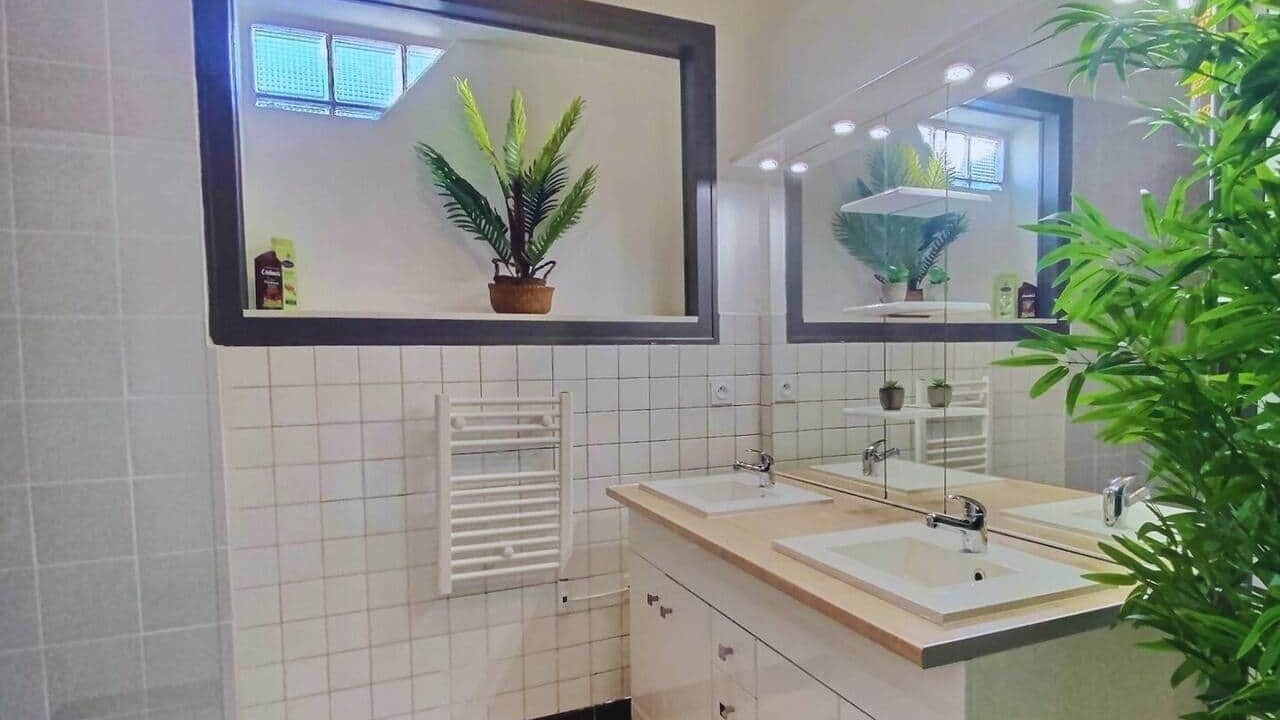 Photo of Bathroom in Les Hauts de Saint-Aubin