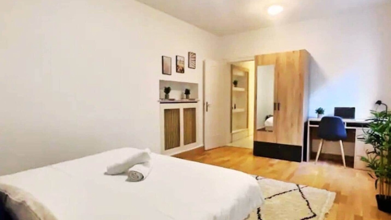 Photo of Bedroom in Downtown Angers