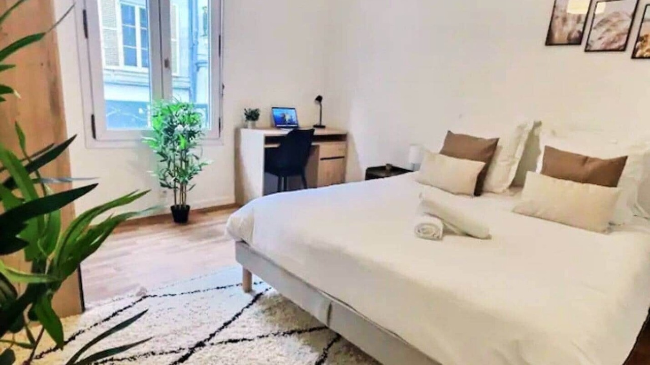 Photo of Bedroom in Downtown Angers