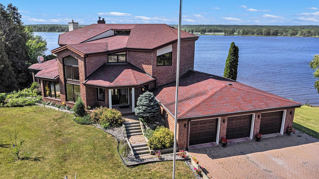 Photo of Outdoor in Ottawa Division