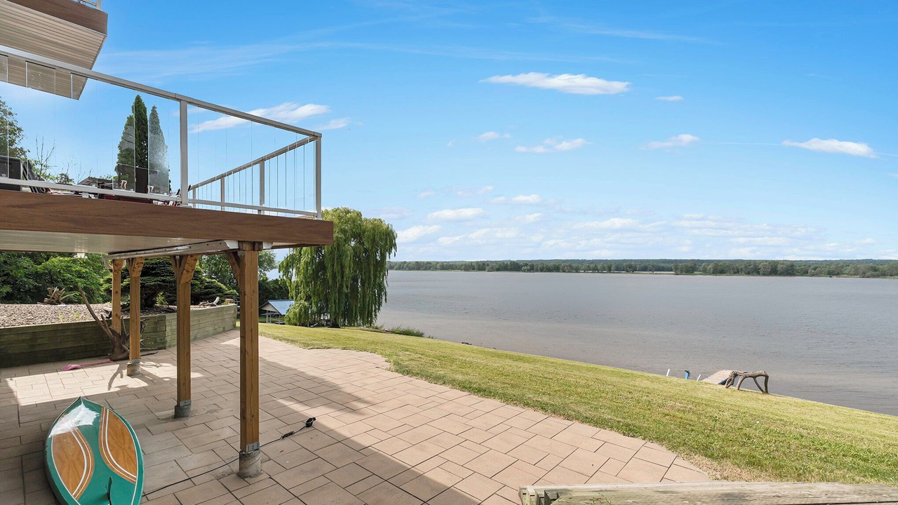 Photo of Patio Balcony in Ottawa Division