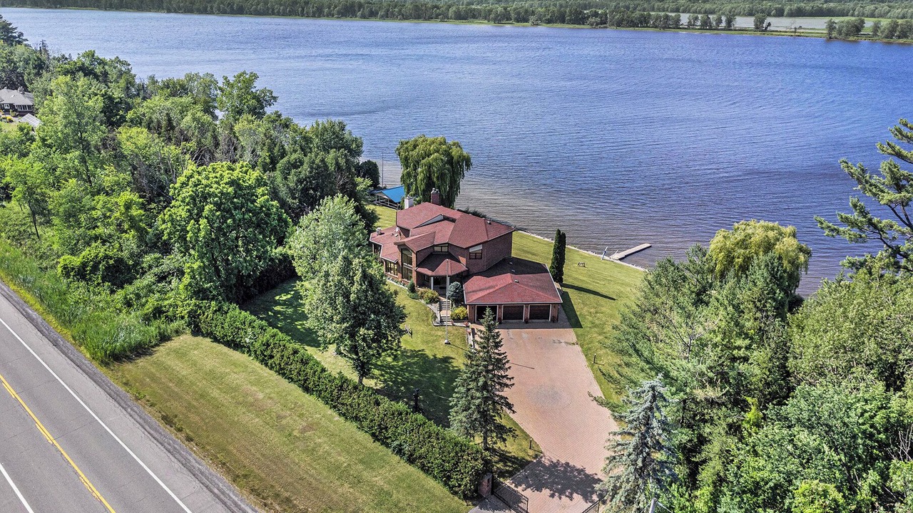 Photo of Outdoor in Ottawa Division