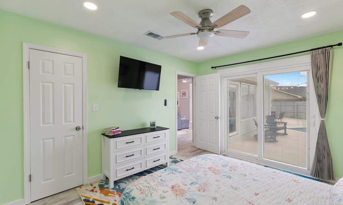 Photo of Bedroom in Ono Island