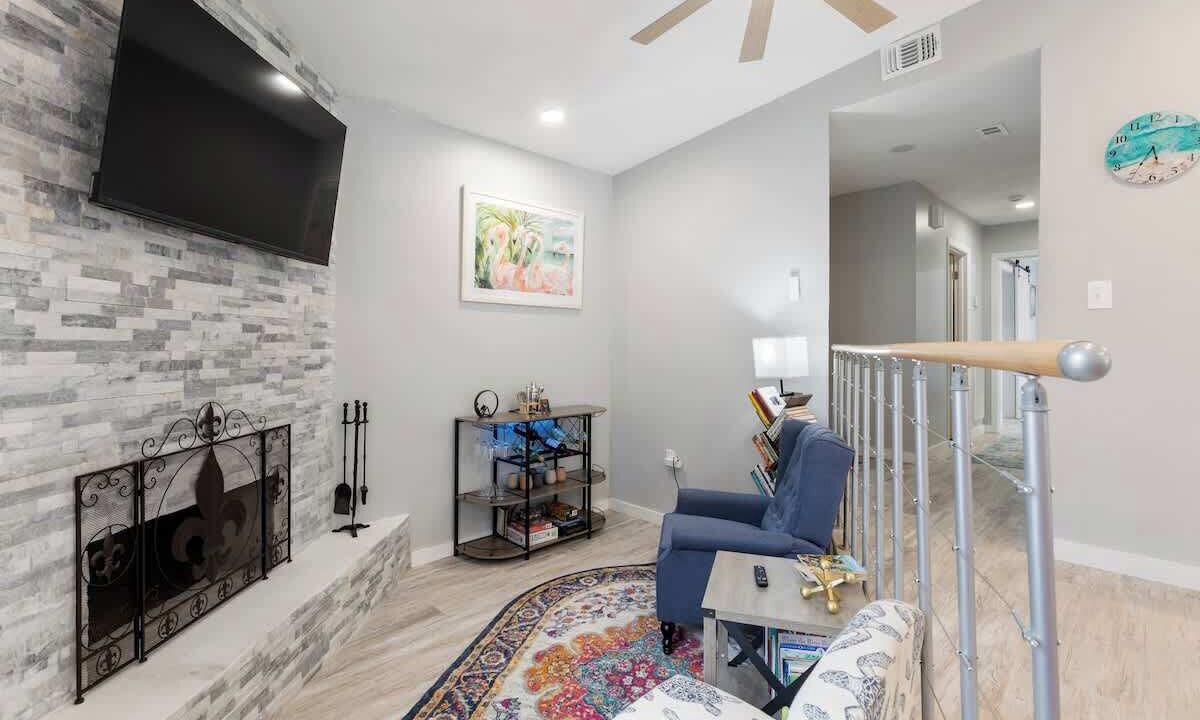 Photo of Livingroom in Ono Island