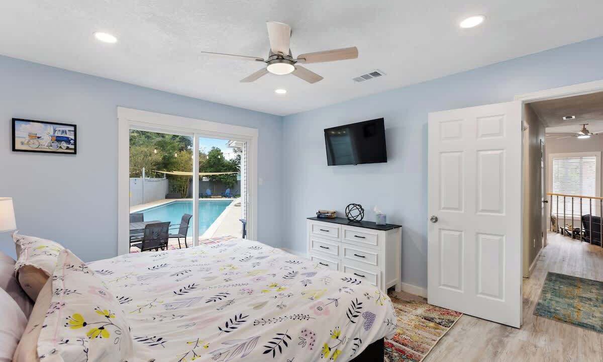 Photo of Bedroom in Ono Island