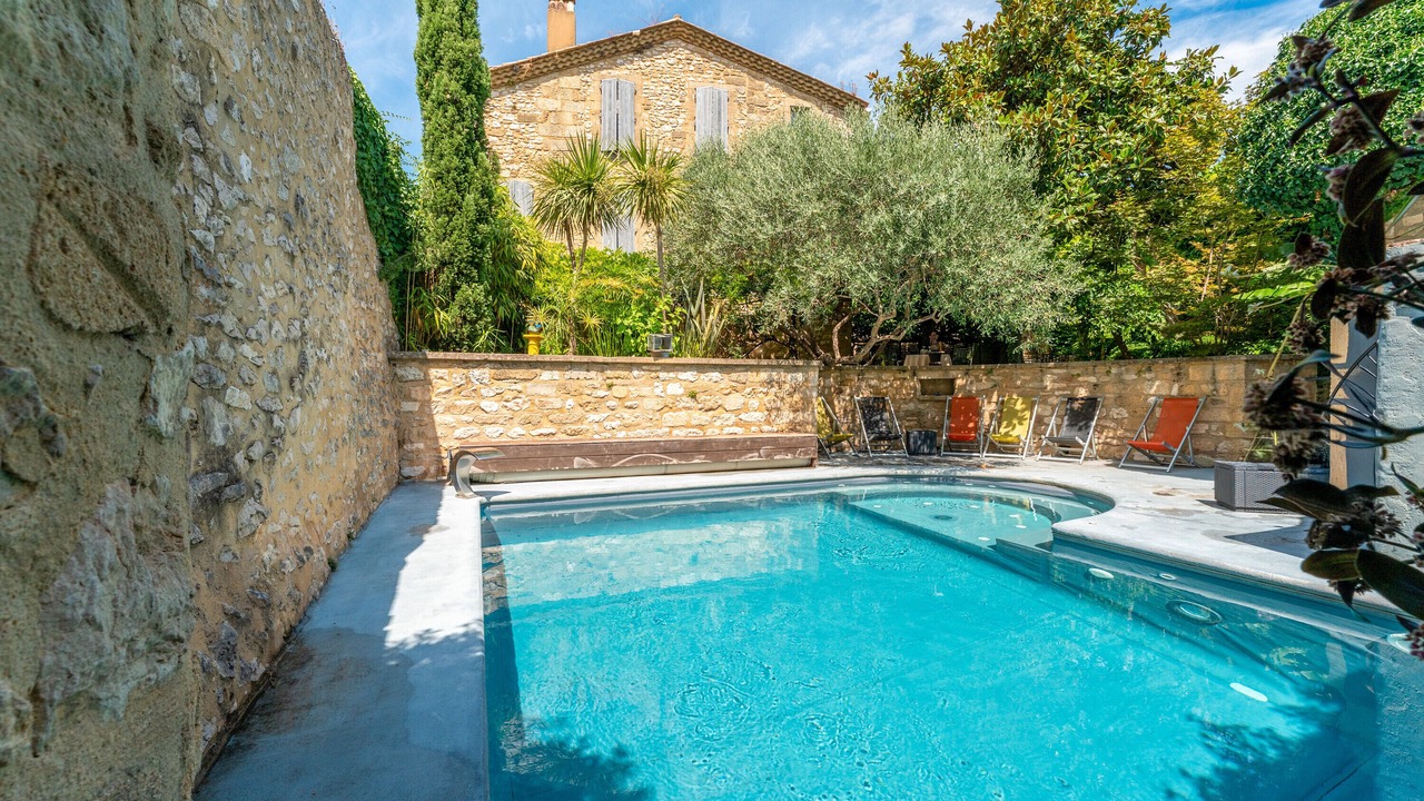 Photo of Outdoor in Collias