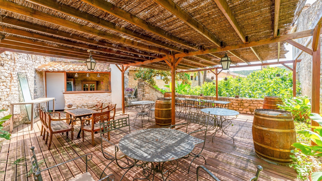 Photo of Outdoor in Collias