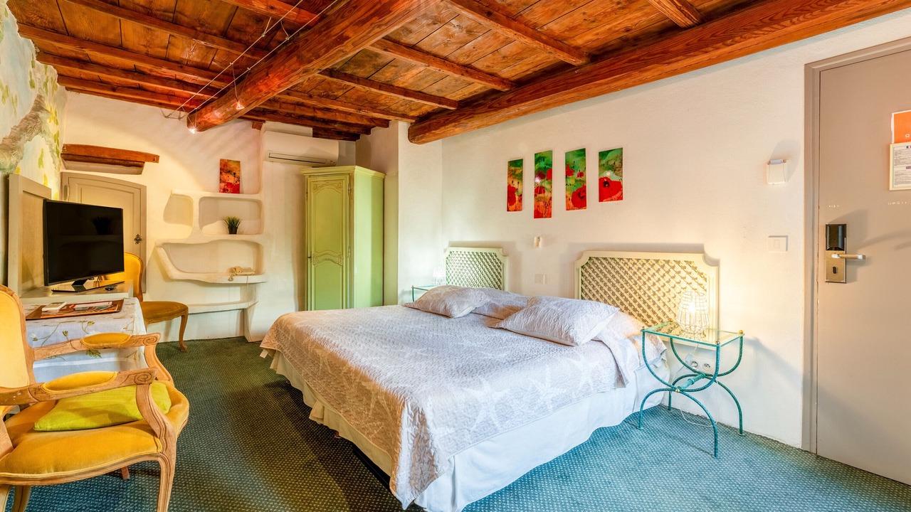 Photo of Bedroom in Collias