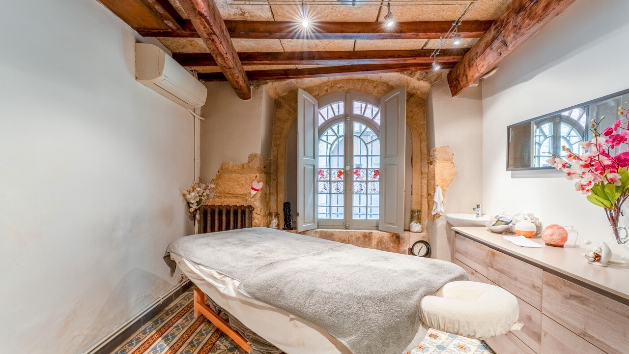 Photo of Others in Collias