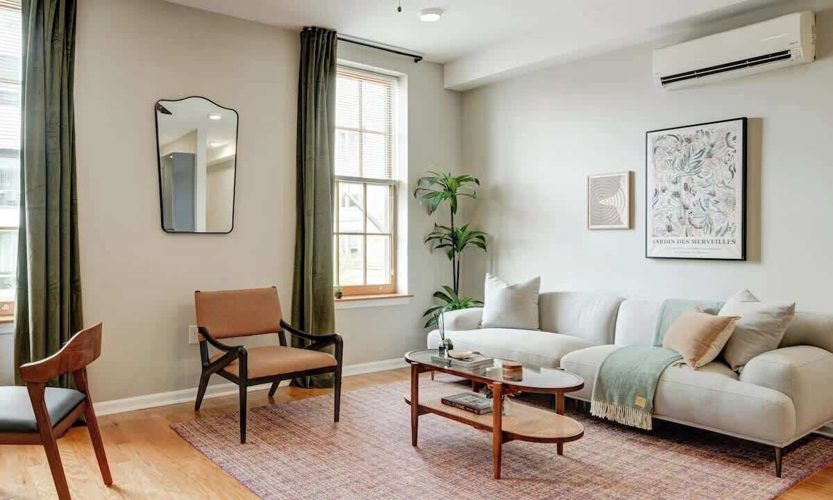 Photo of Livingroom in Rittenhouse Row