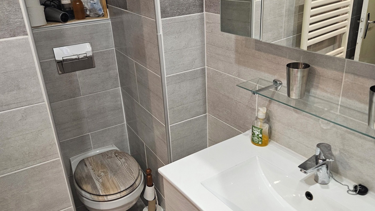 Photo of Bathroom in Lezignan-Corbieres