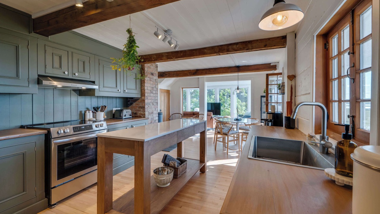 Photo of Kitchen in Saint-Alexandre-de-Kamouraska