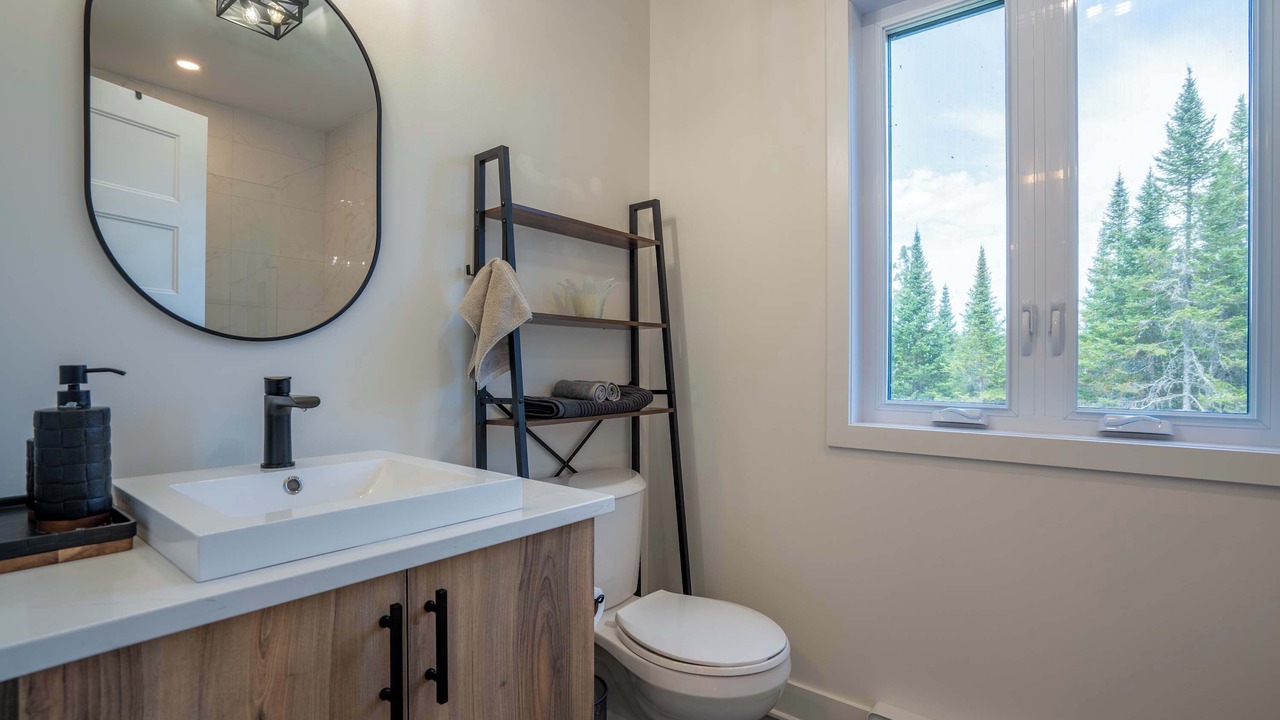 Photo of Bathroom in Lac-Swell
