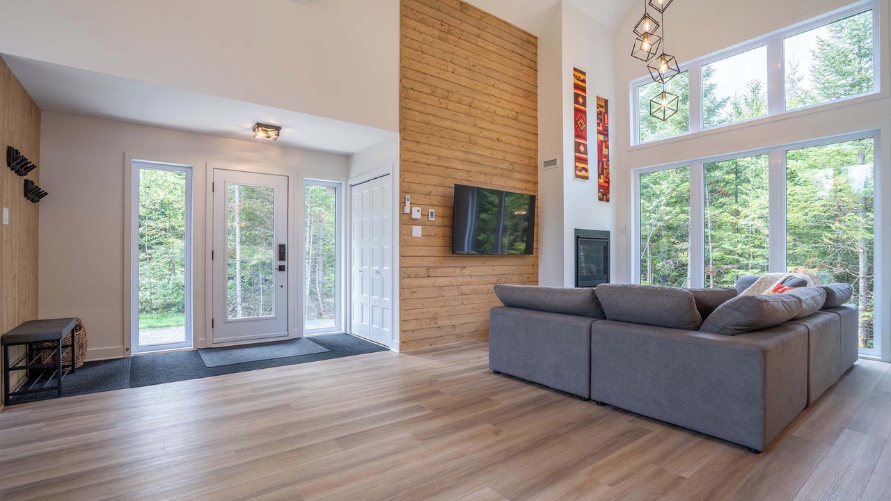 Photo of Livingroom in Lac-Swell
