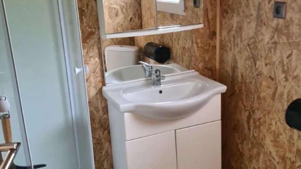 Photo of Bathroom in Les Grandes-Ventes