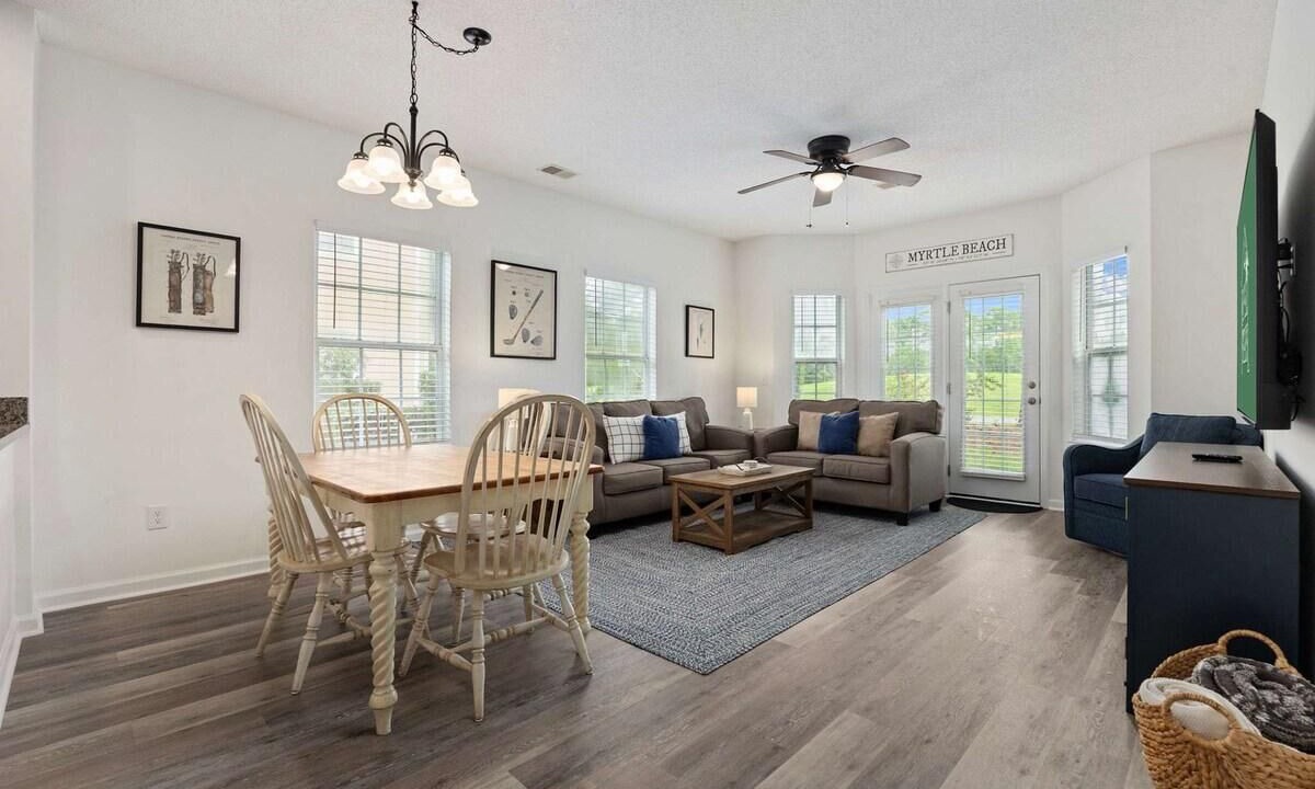Photo of Livingroom in Red Hill