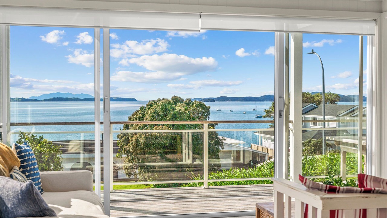 Photo of Others in Algies Bay