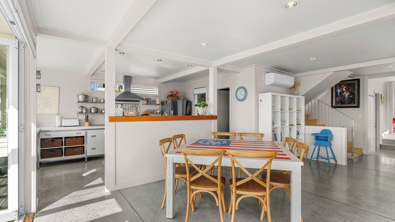 Photo of Others in Algies Bay