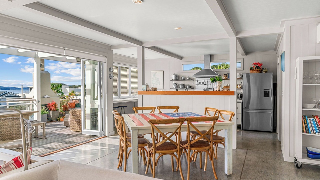 Photo of Others in Algies Bay