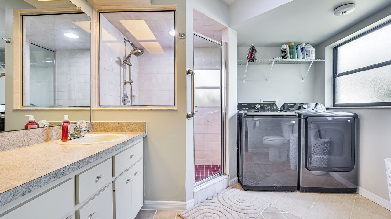 Photo of Bathroom in Citrus Springs