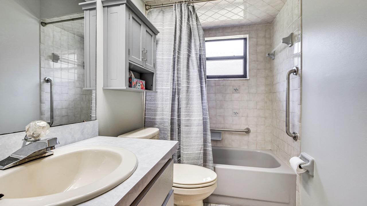 Photo of Bathroom in Citrus Springs
