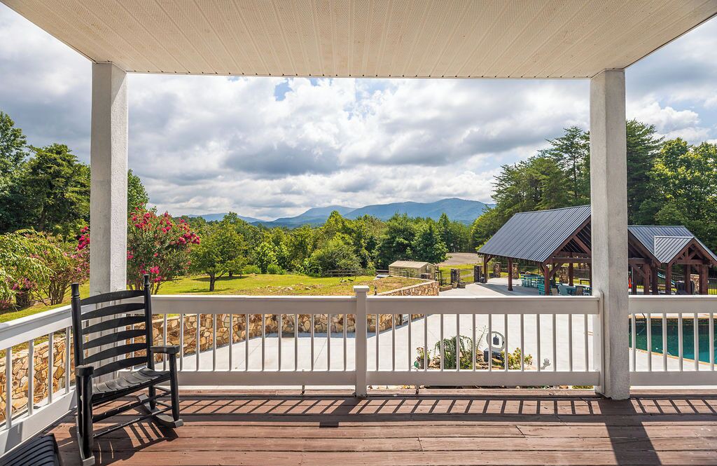 Photo of Patio Balcony in Ellijay