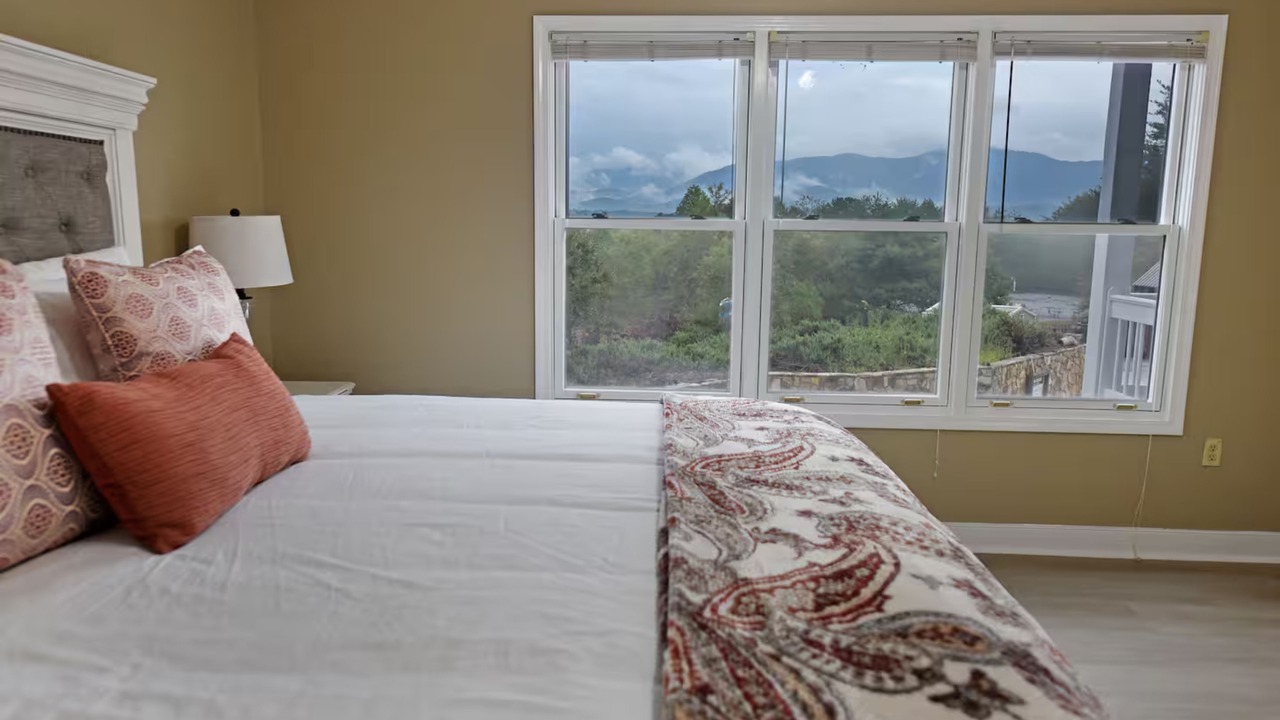 Photo of Bedroom in Ellijay
