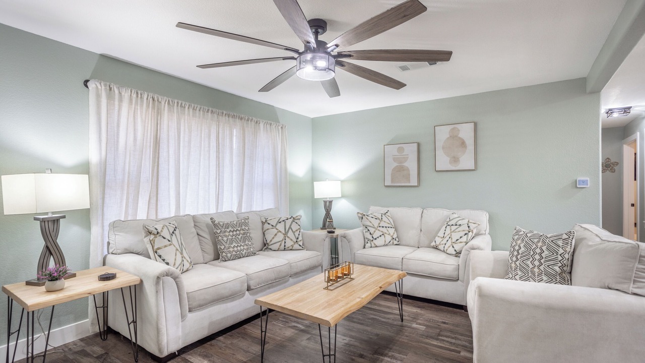 Photo of Livingroom in Thackerville
