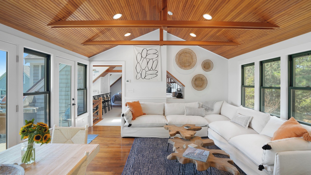 Photo of Livingroom in Oak Bluffs
