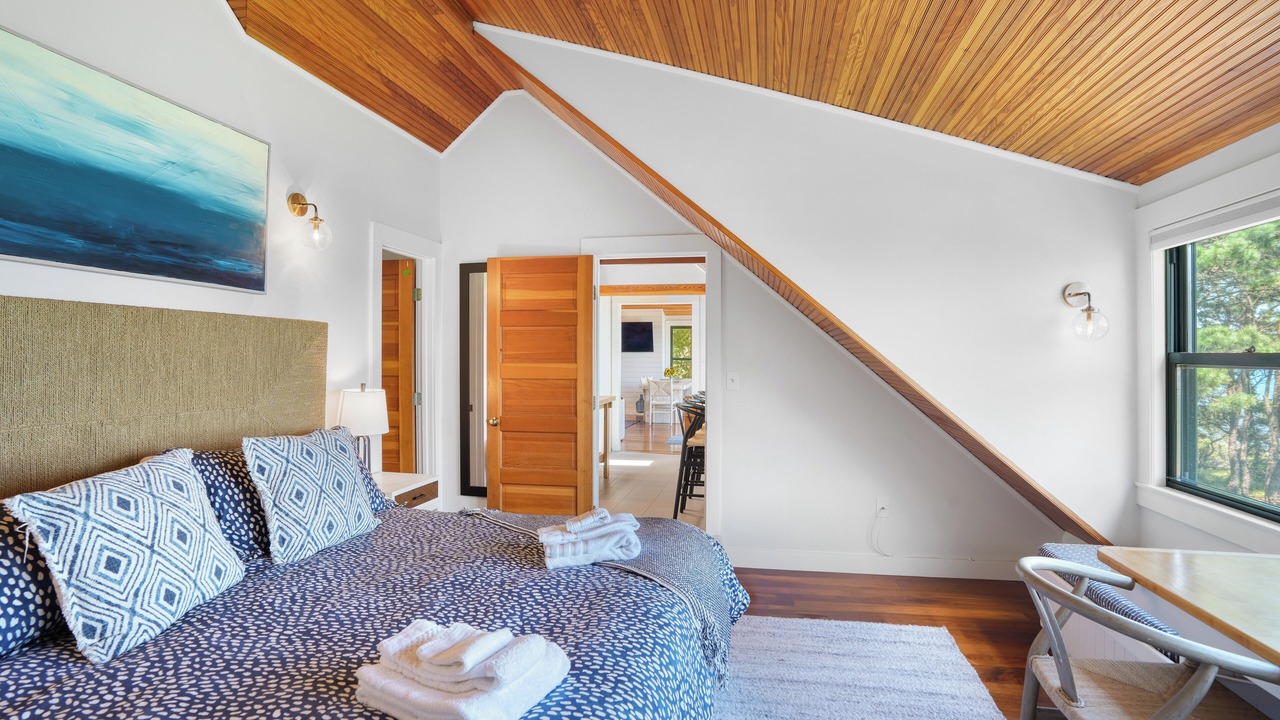 Photo of Bedroom in Oak Bluffs