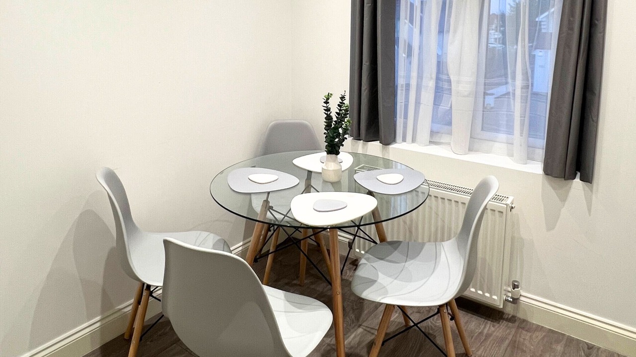 Photo of Others in Edgware