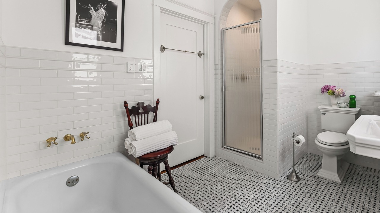 Photo of Bathroom in Mid City
