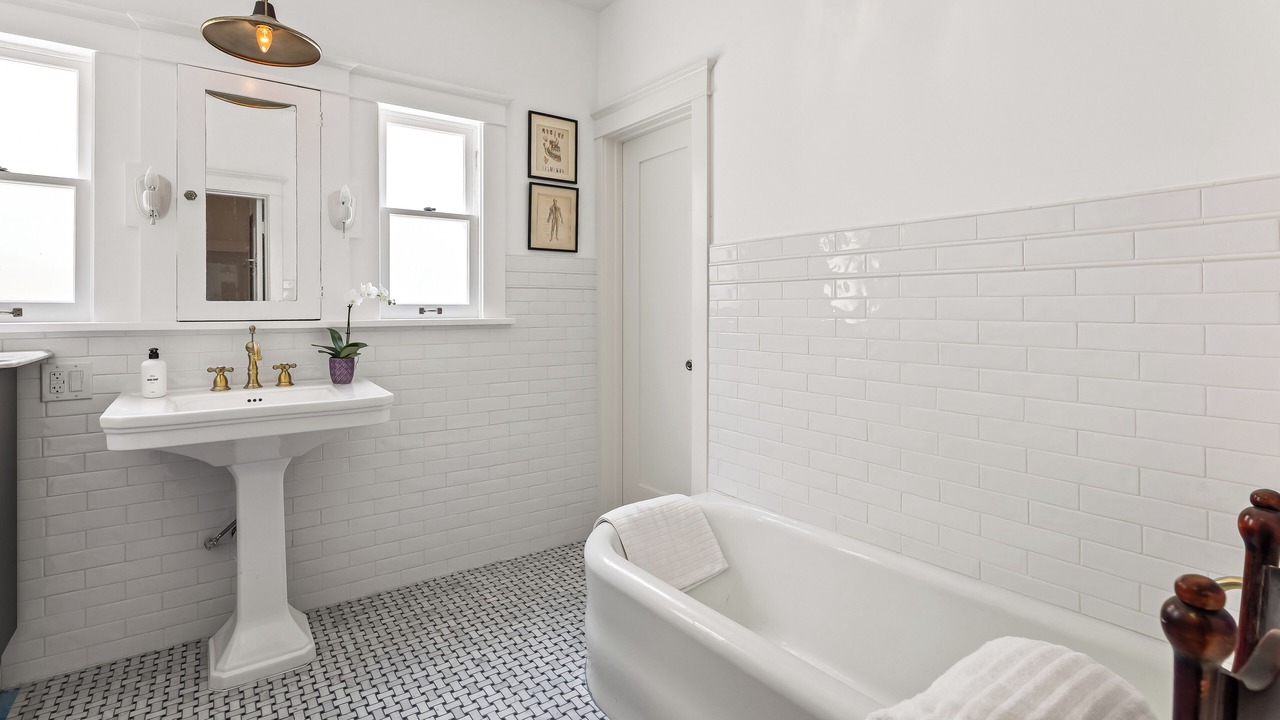 Photo of Bathroom in Mid City