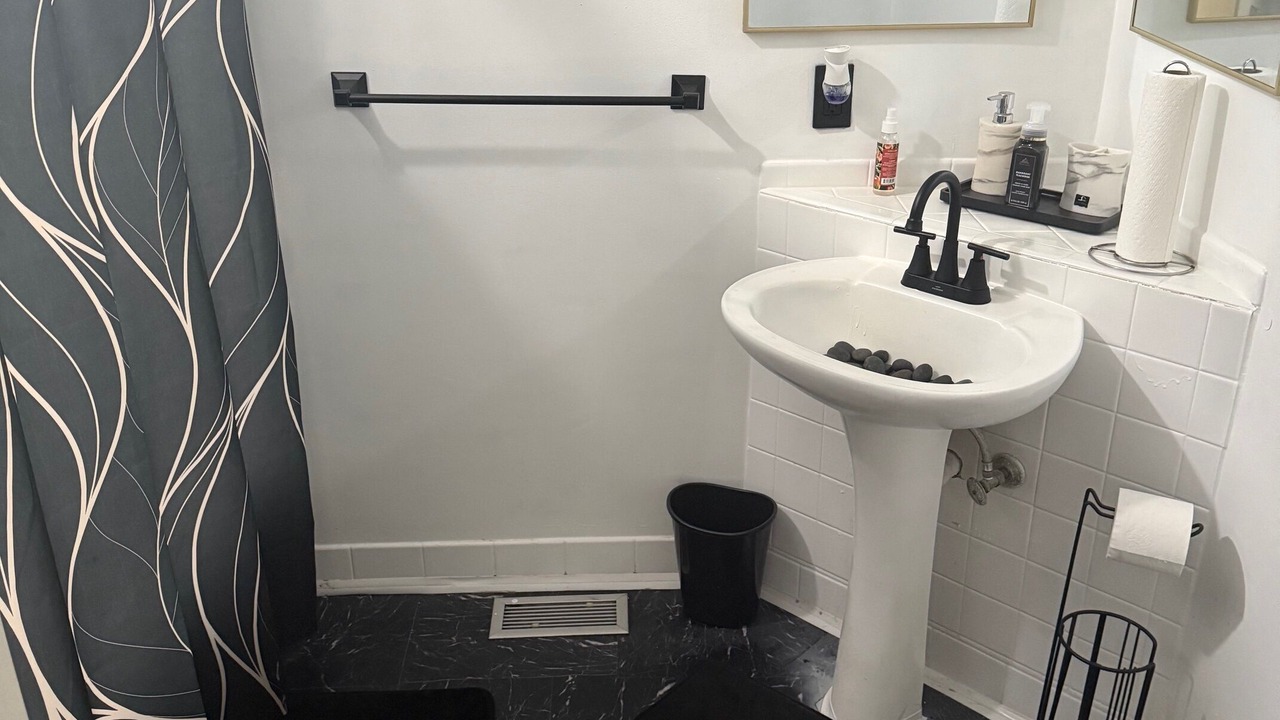 Photo of Bathroom in Greenbrier West