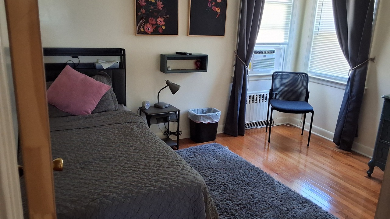 Photo of Bedroom in Elmont