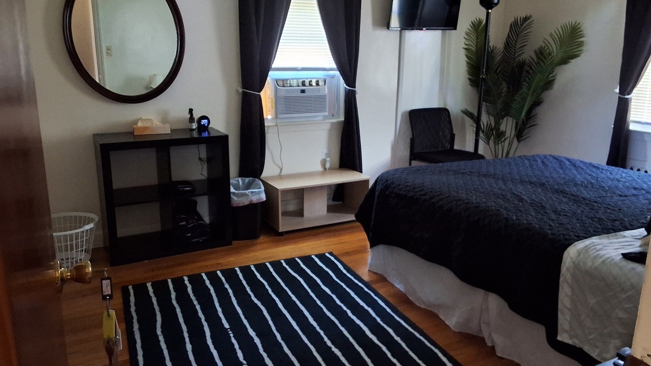 Photo of Bedroom in Elmont