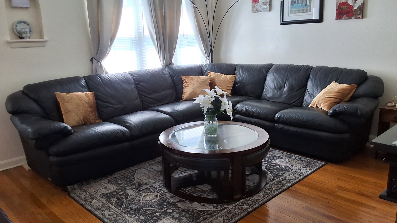 Photo of Livingroom in Elmont