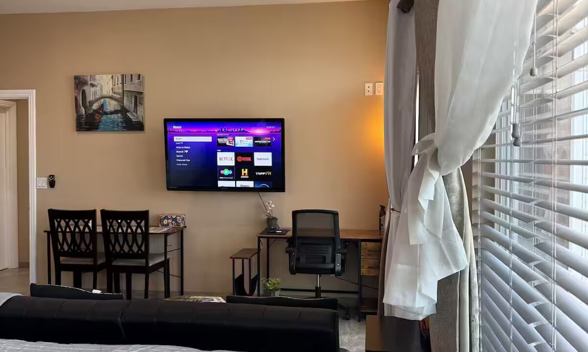Photo of Bedroom in La Sierra Hills