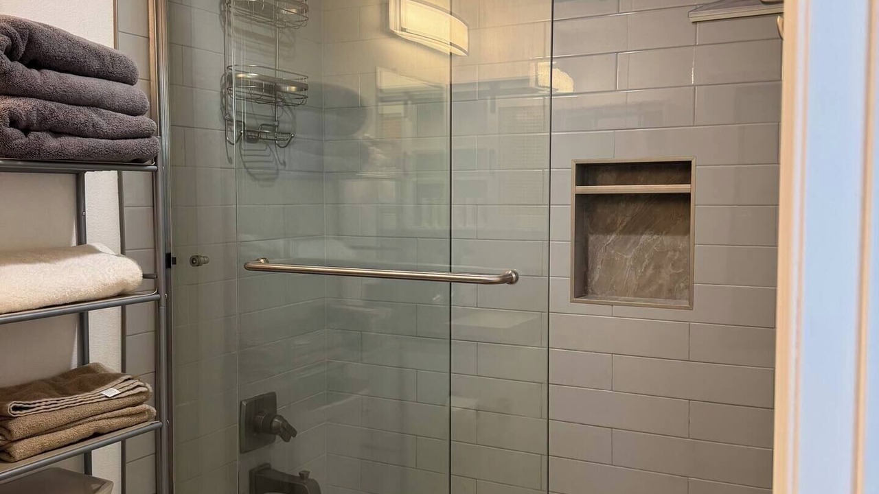 Photo of Bathroom in La Sierra Hills