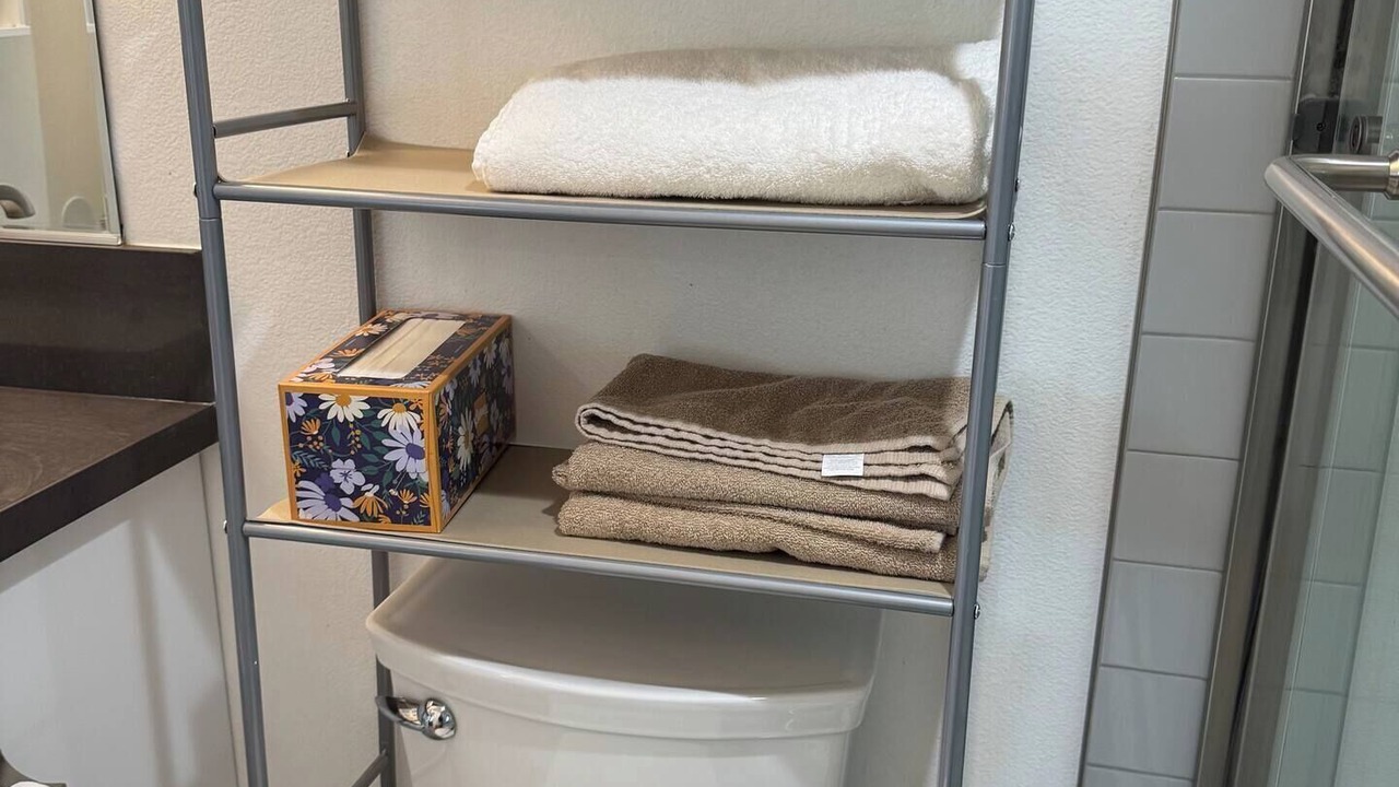 Photo of Bathroom in La Sierra Hills