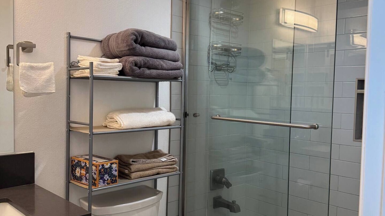 Photo of Bathroom in La Sierra Hills