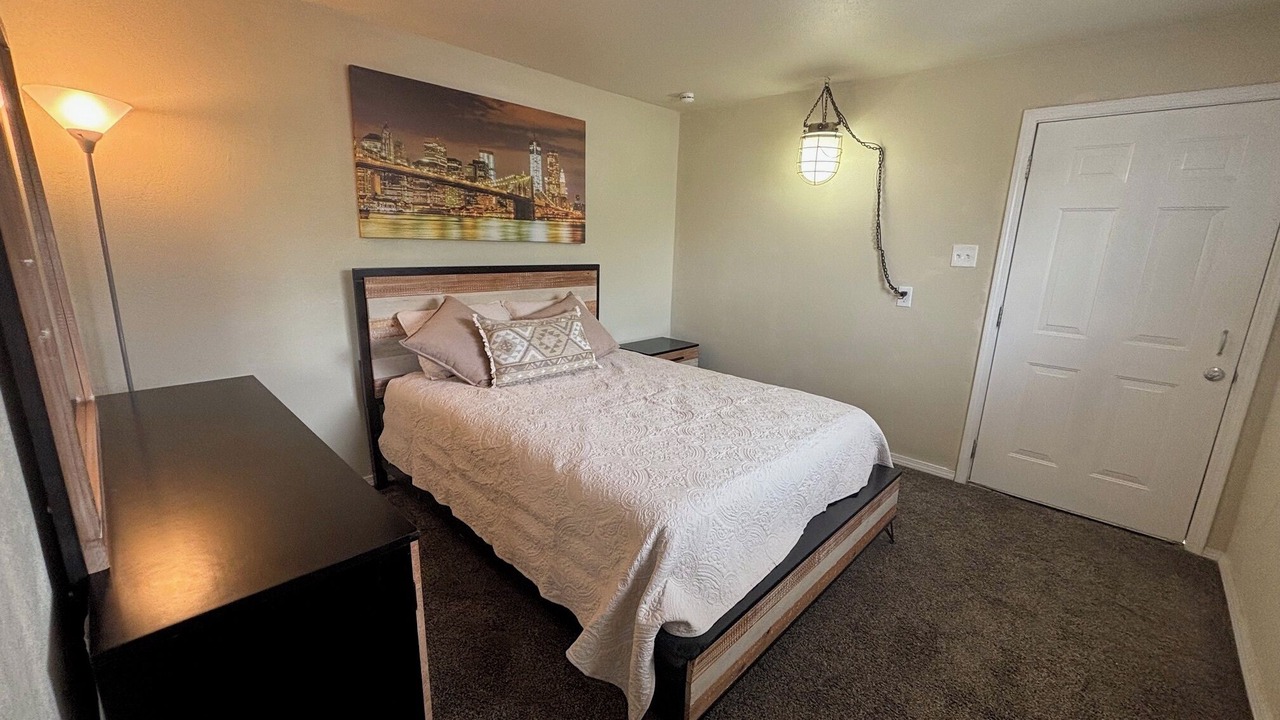 Photo of Bedroom in Roswell